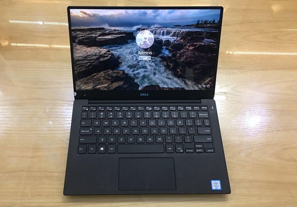 DELL XPS 13-9350 Core i5- Sáng tạo- Bay bổng -Tinh tế