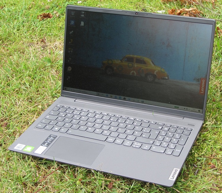 Những chiếc laptop đáng mua nhất 2022 cho học sinh sinh viên