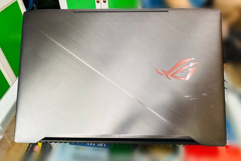 ASUS ROG Strix GL703GEM Core i7