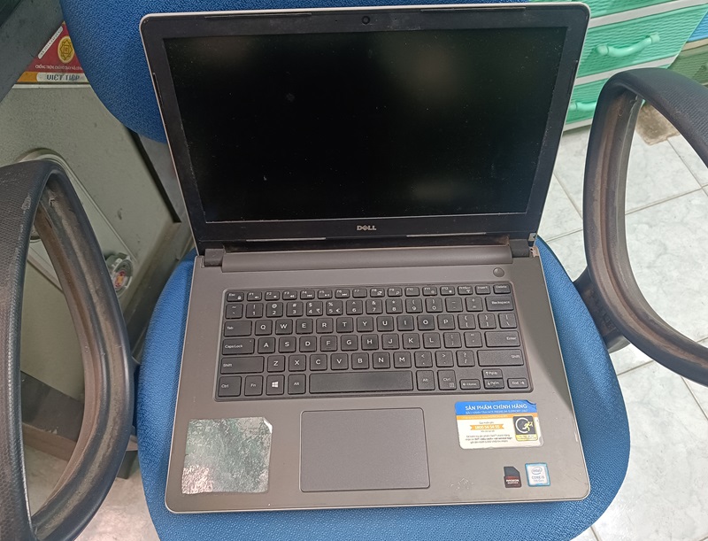 Dell Inspiron 5468 mặt B, C