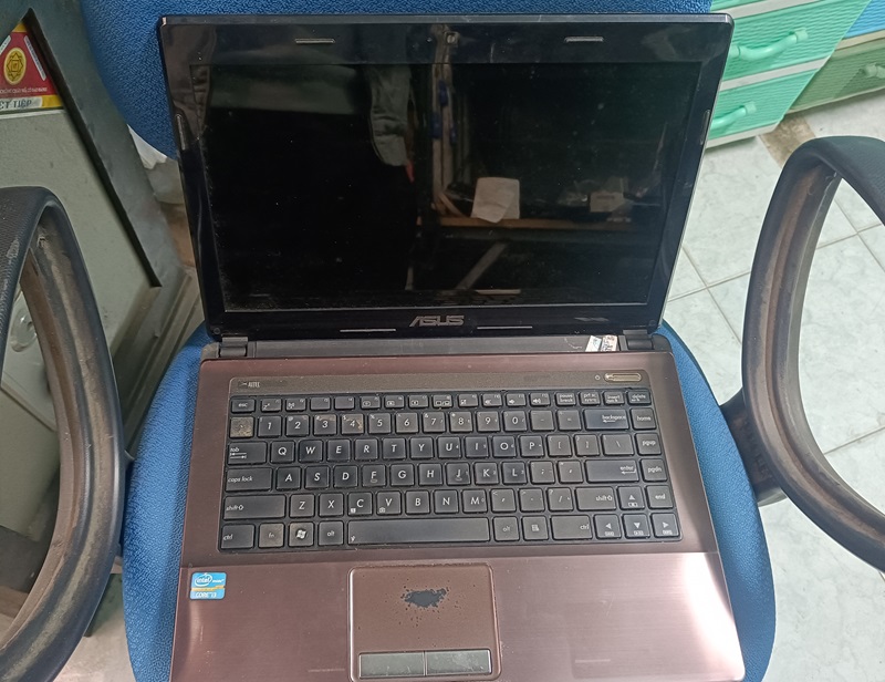 Asus A43E mặt B, C