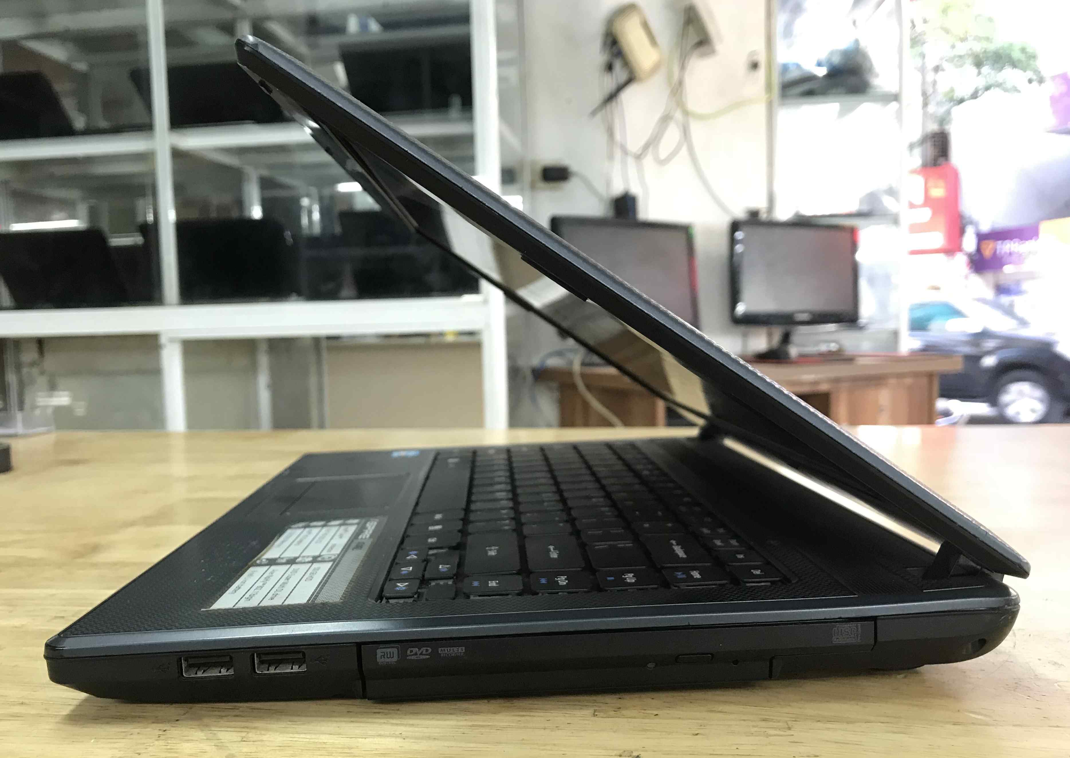 bán laptop cũ acer aspire 4749z