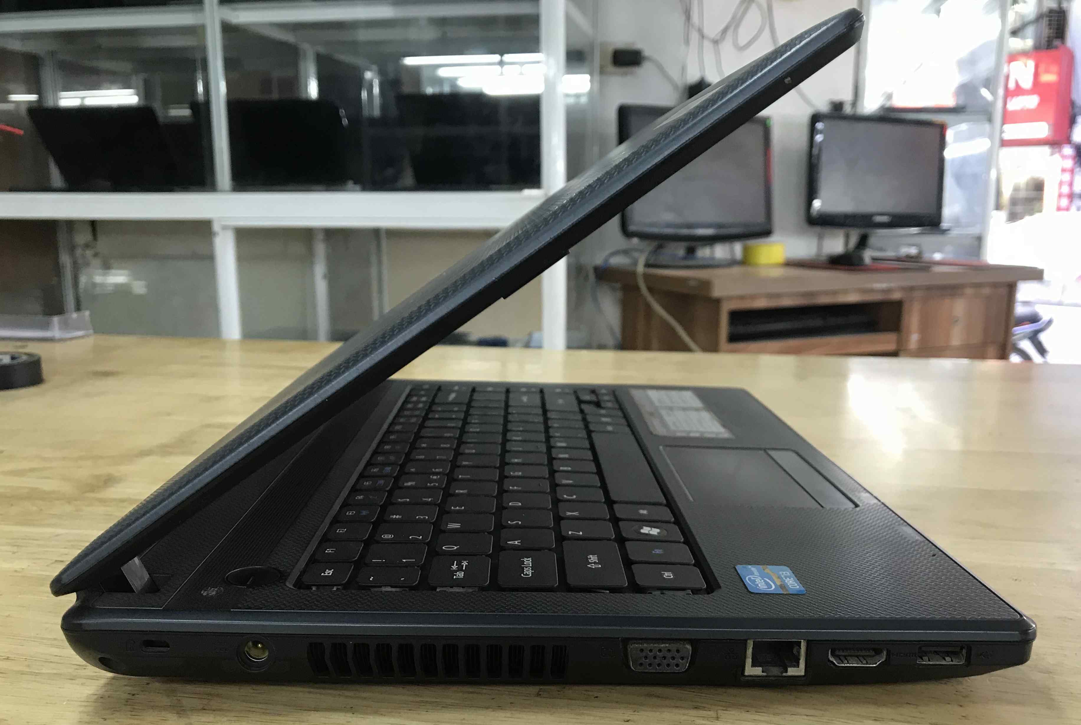 bán laptop cũ acer aspire 4749z