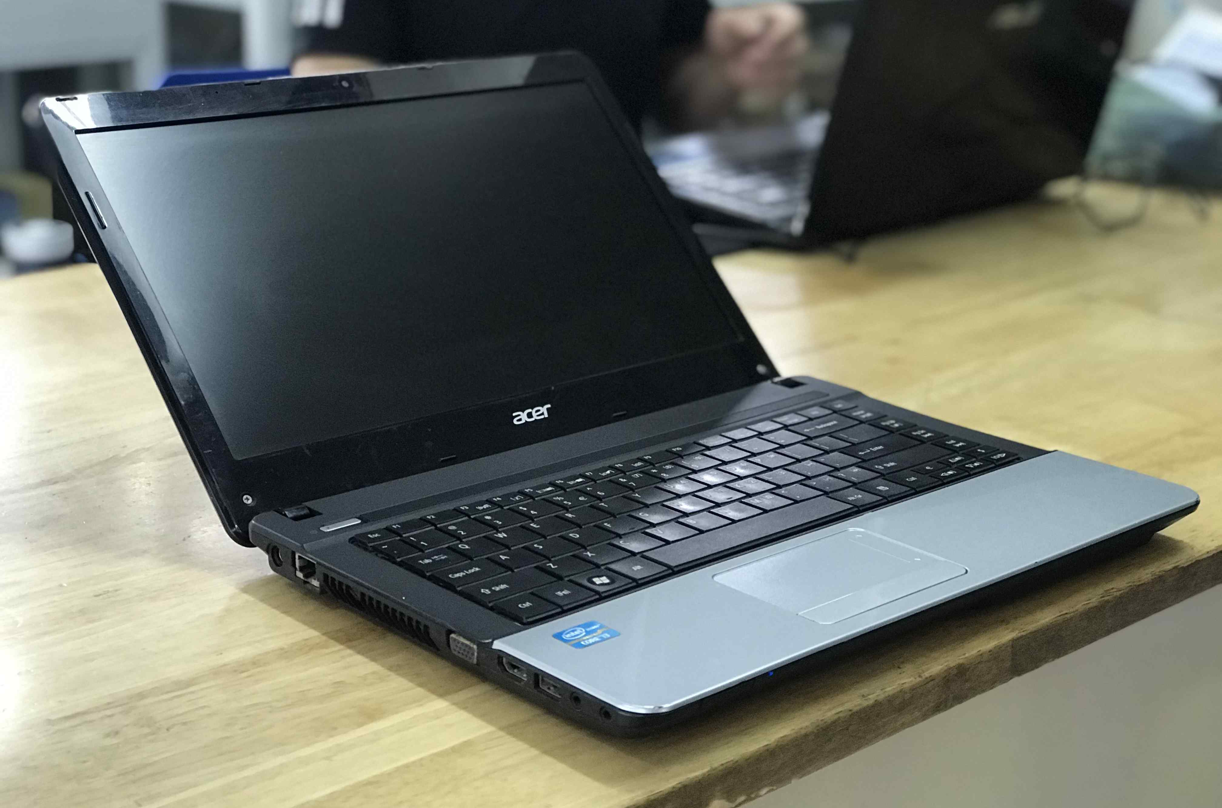 bán laptop cũ acer aspire e1 - 431 core i3 tại hà nội