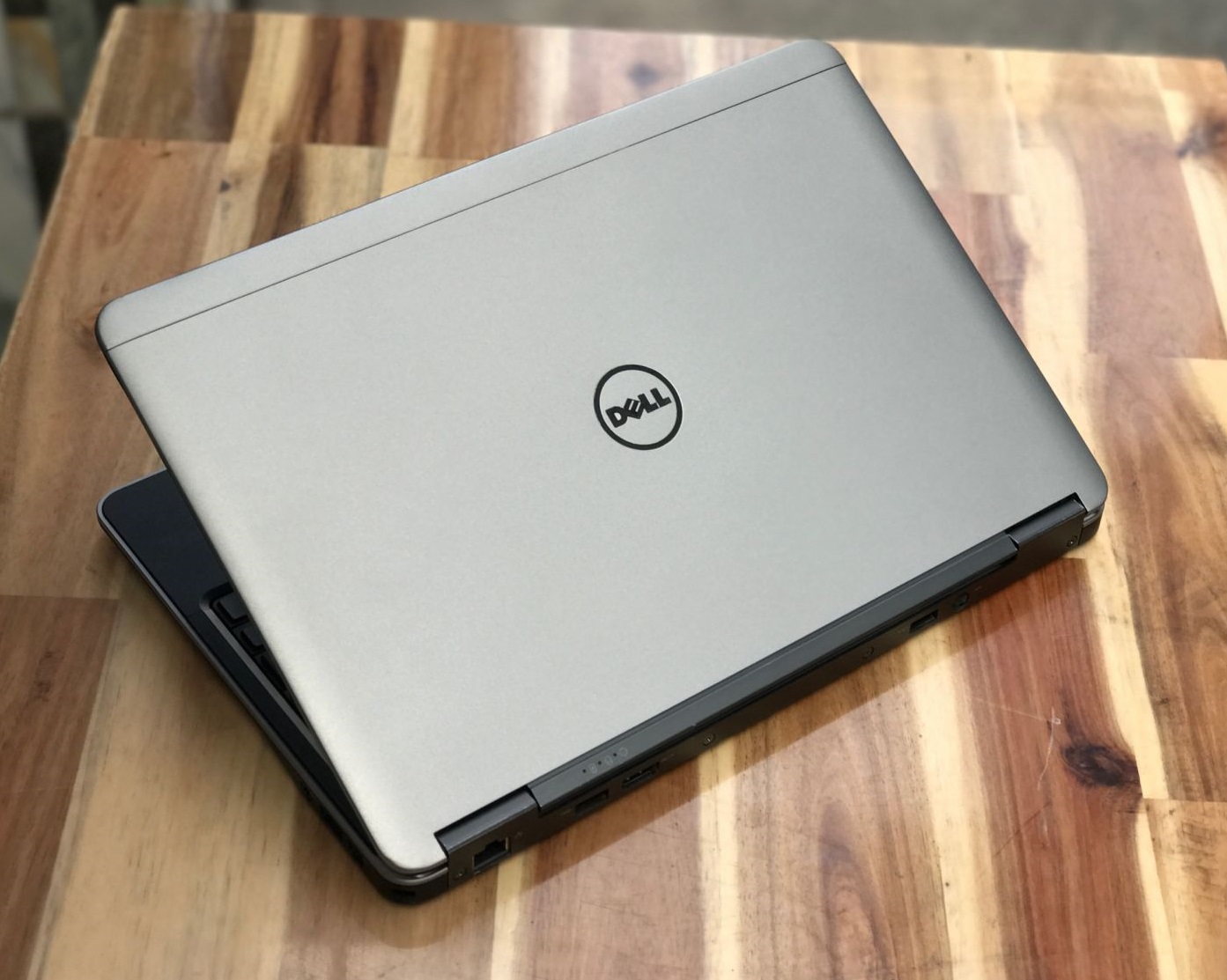 bán laptop cũ dell latitude e7240 core i5 giá rẻ tại hà nội