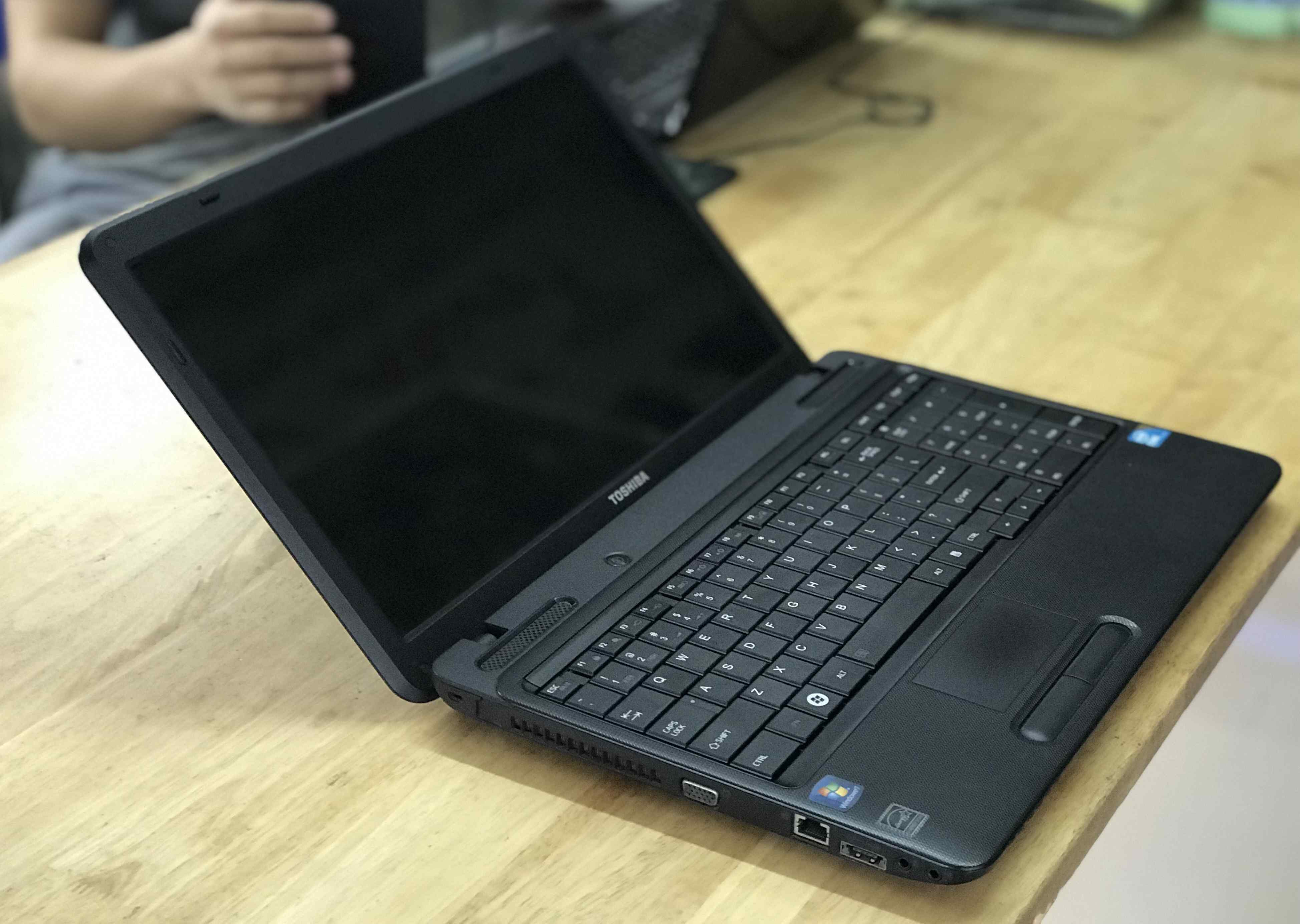 bán laptop toshiba l650