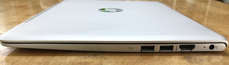 cạnh phải laptop 13-d049tu