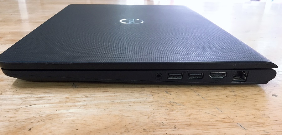 Cạnh phải laptop dell 5443