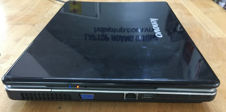 cạnh phải laptop lenovo G430