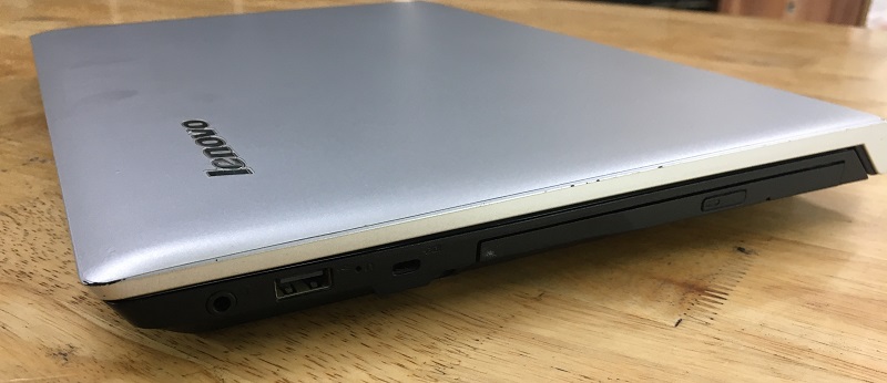 cạnh phai lenovo ideapad 305-14