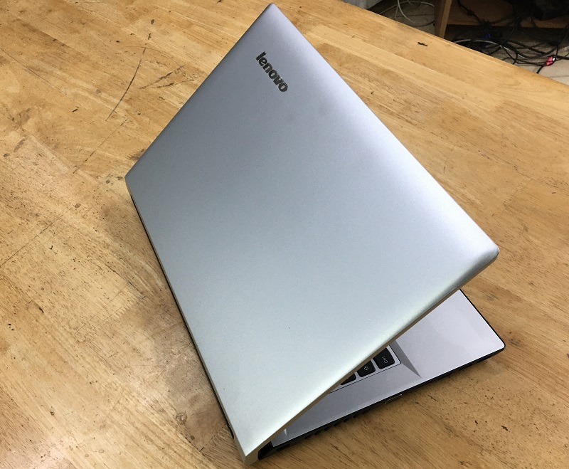 cạnh sau ideapad 305-14iibd