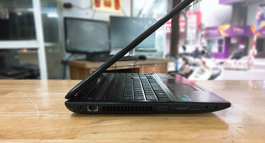 cạnh trái laptop acer 5755