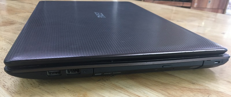 cạnh phai laptop acer 5742