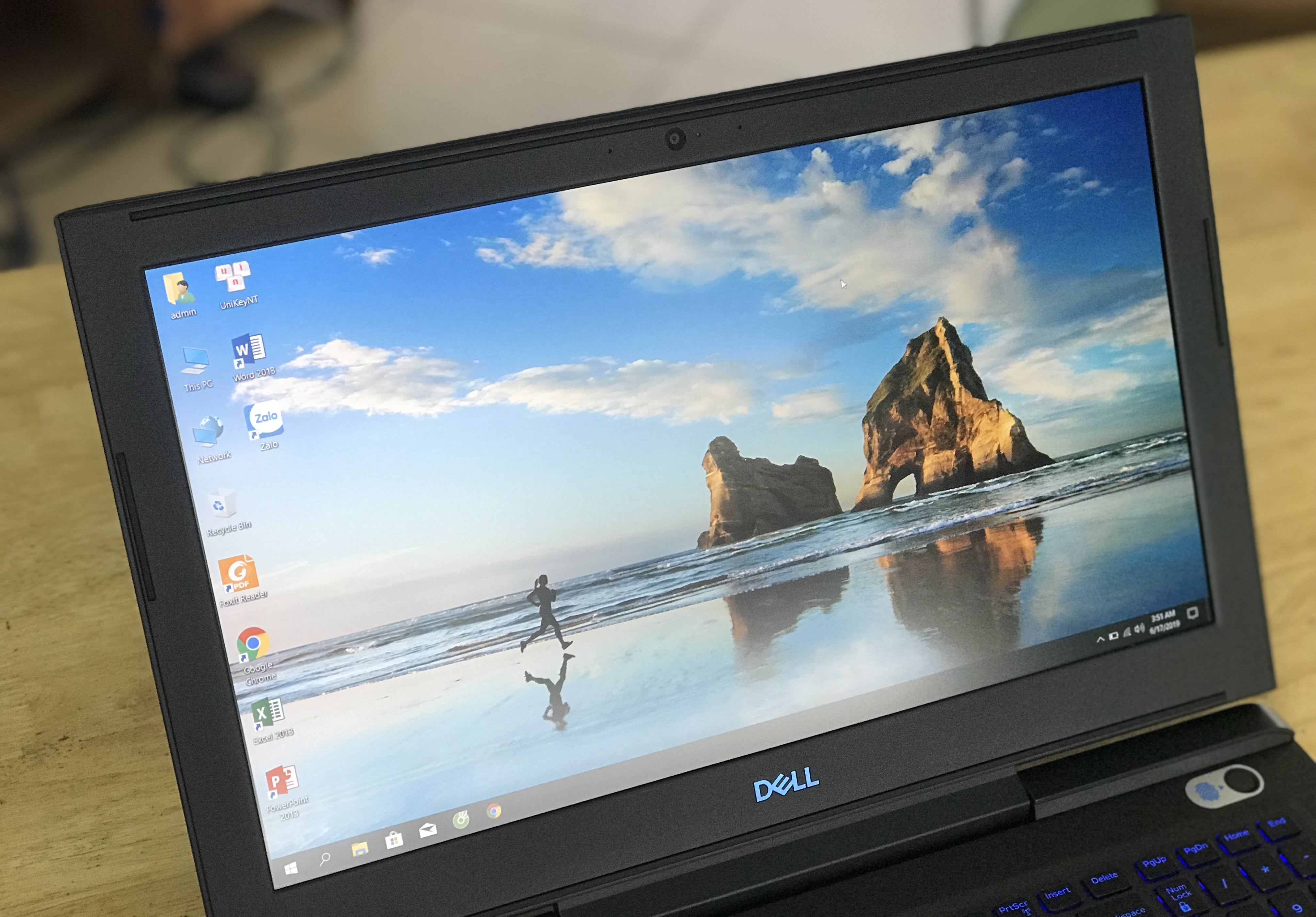 đánh giá màn hình dell g7 7588