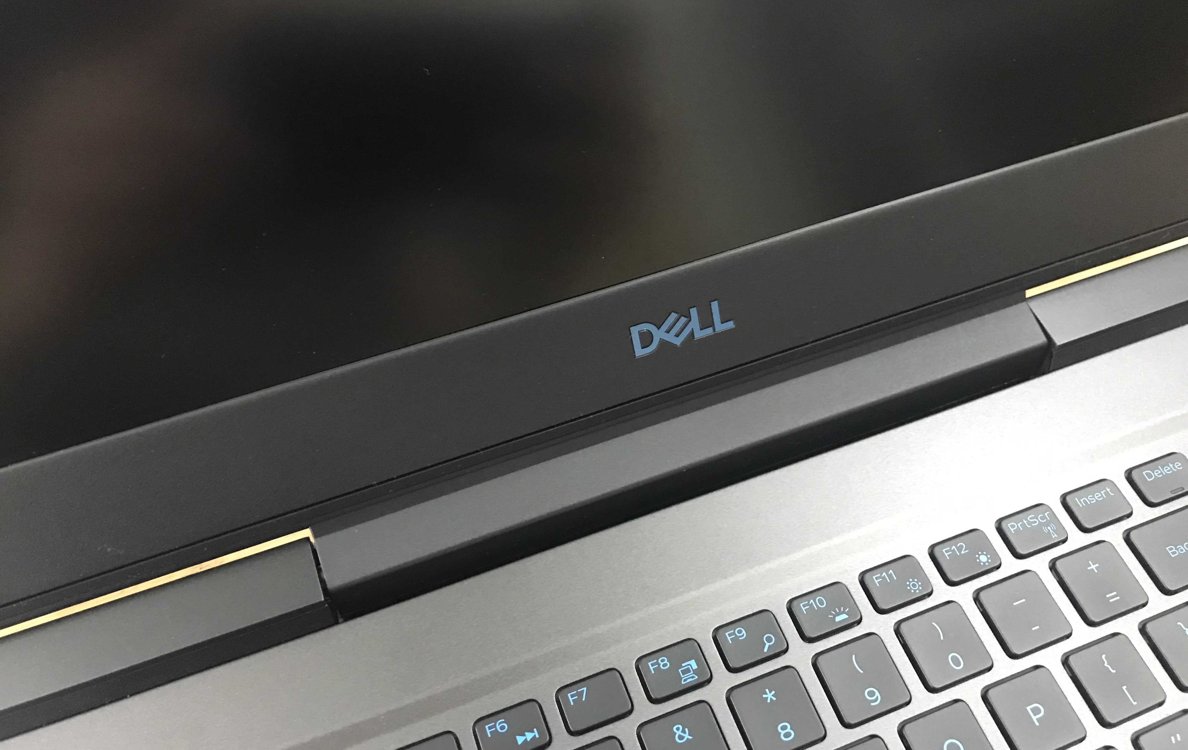 đánh giá thiết kế dell g7 7588 9