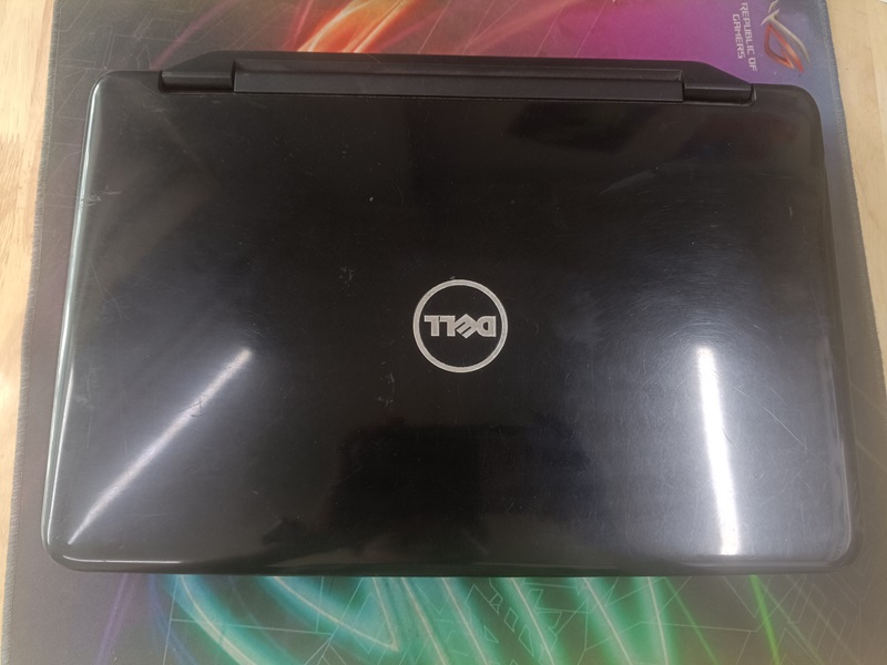 Dell Inspiron 3520 mặt A