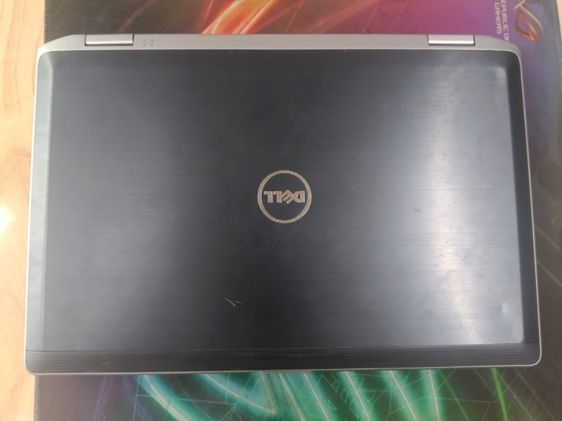 Dell Latitude 6520 mặt A