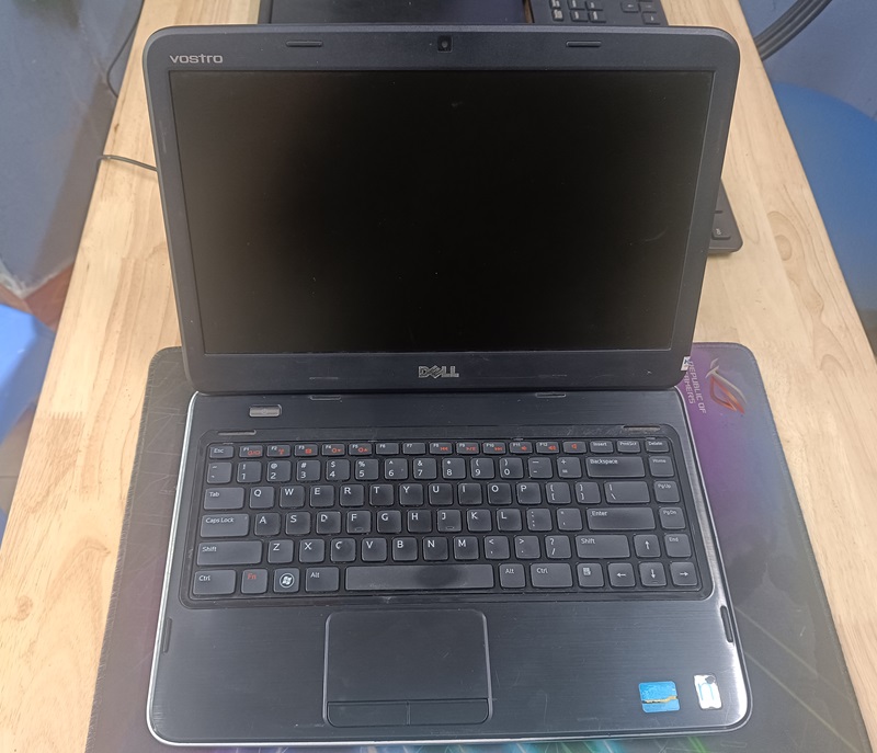 Dell Vostro 1450 mặt B, C