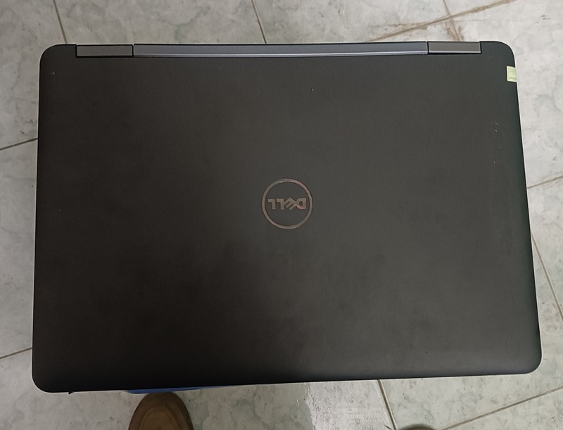 Dell latitude E5440 mặt A