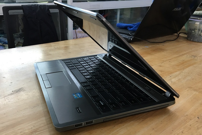 góc trái hp probook 4410s