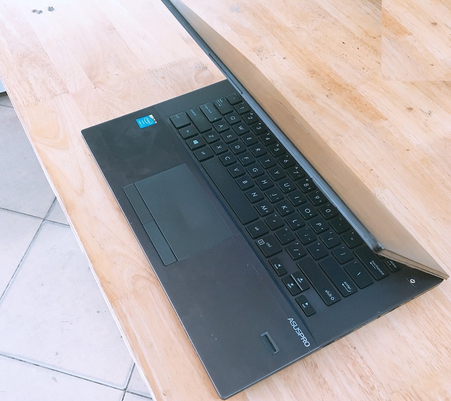 laptop asus pu401