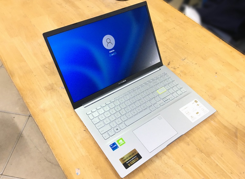 laptop asus vivobook S15 A515E