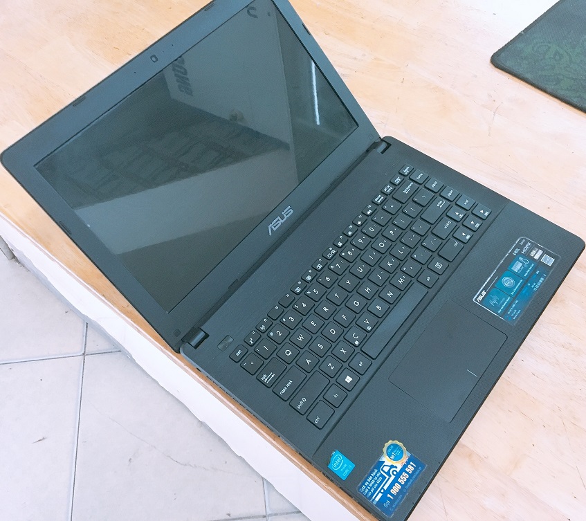 Laptop asus x452