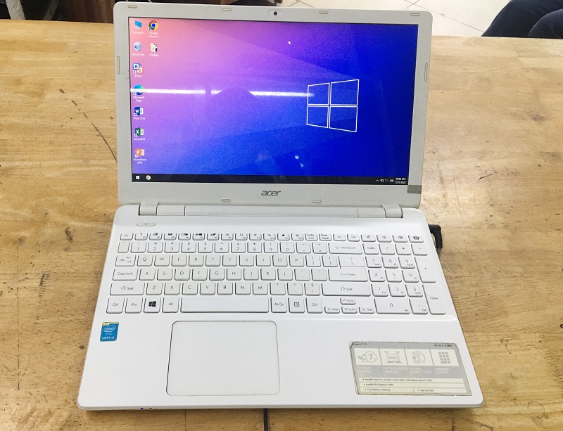 laptop cũ acer V3-572