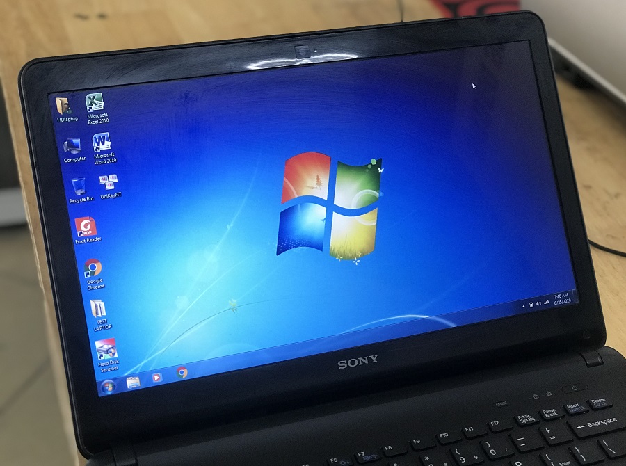 laptop cu sony svf 14