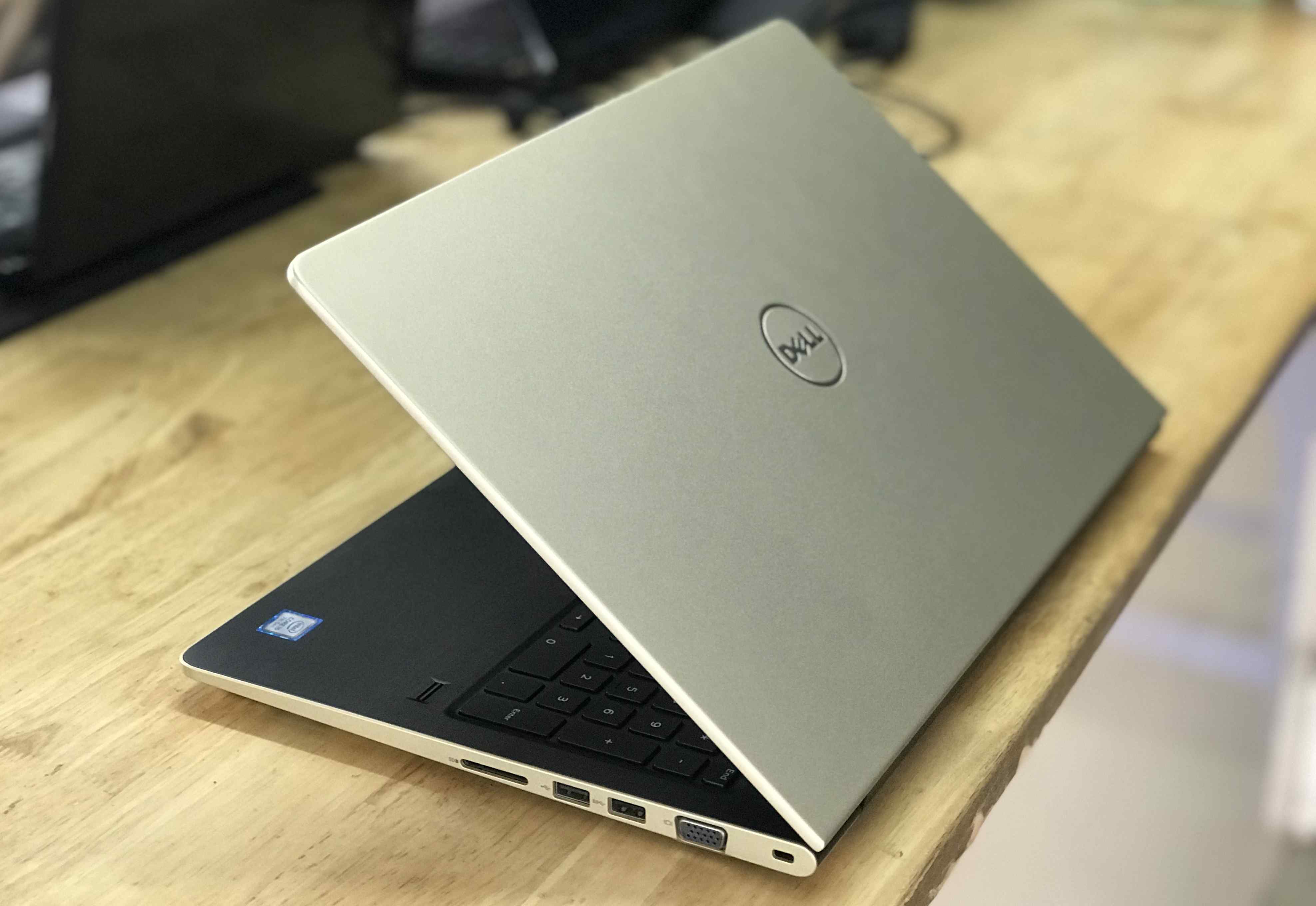 laptop dell dell 5568 i5