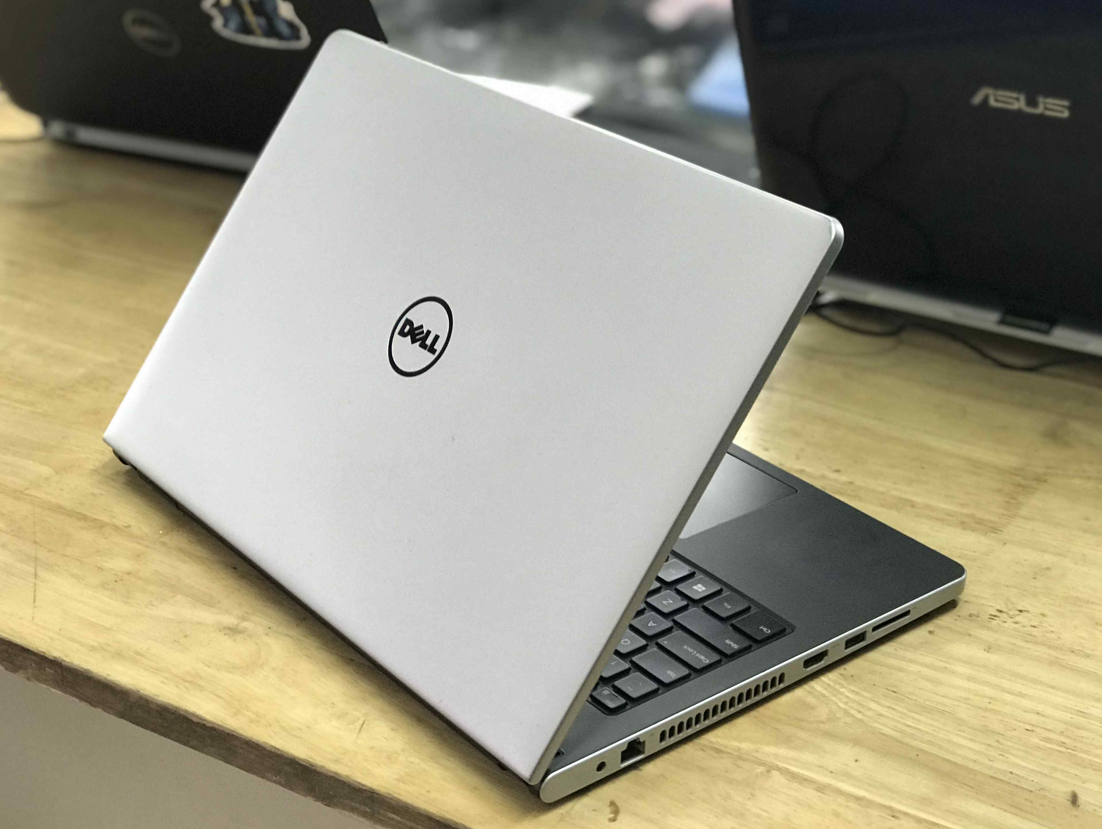 laptop dell inspiron n5559