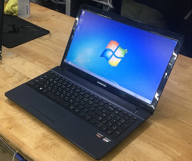 laptop cũ samsung NT275E