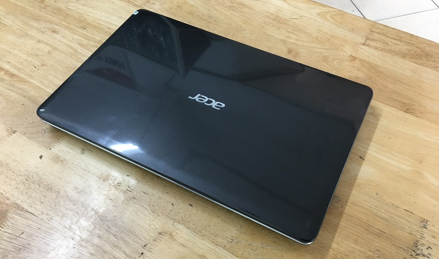 mặt trên laptop acer c1-531