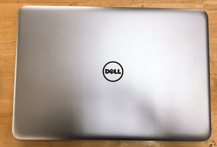 Mặt tên laptop dell inspiron 7548