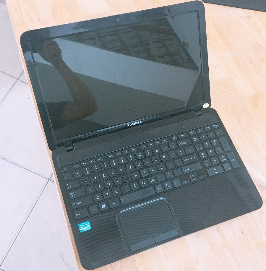 máy tính laptop toshiba L850