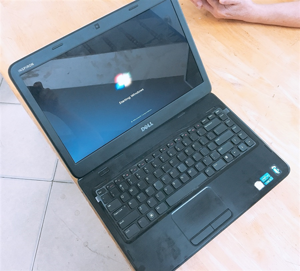 Laptop cũ Dell inspiron 4050 Core i3