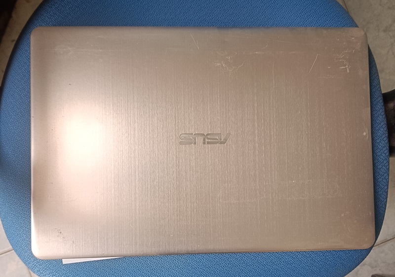 Asus S510U mặt A