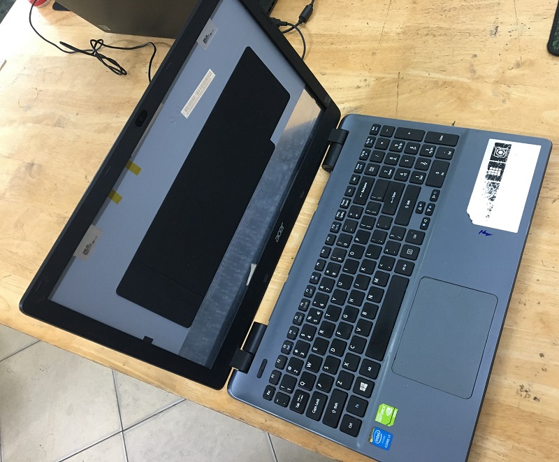 vỏ laptop acer E5-571G