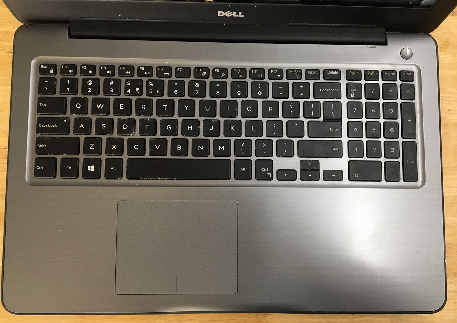 Thay vỏ laptop dell inspiron 5567 tại Hà Nội